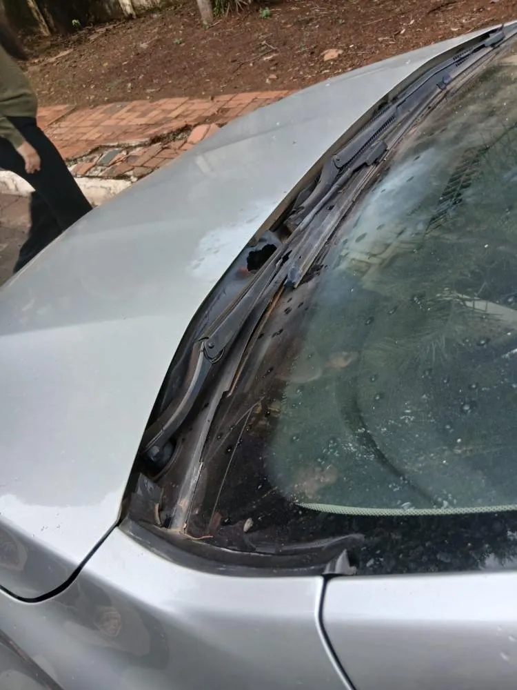 Carro de professor é atingido por rojão durante formação escolar em Rio Verde (MS)