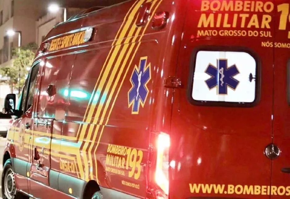 Jovem é encontrado caído em rua, espancado e esfaqueado na região central de Campo Grande