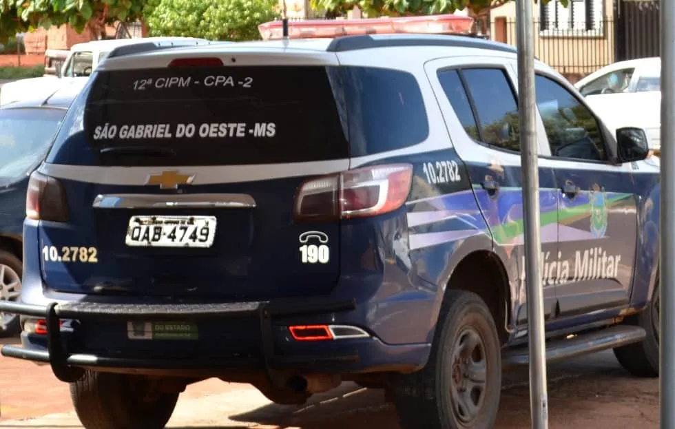 Homem é preso após decepar dedos de vítima com facão em São Gabriel do Oeste