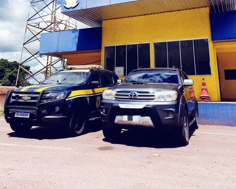 PRF recupera carro roubado na Argentina há 14 anos em operação na BR-262