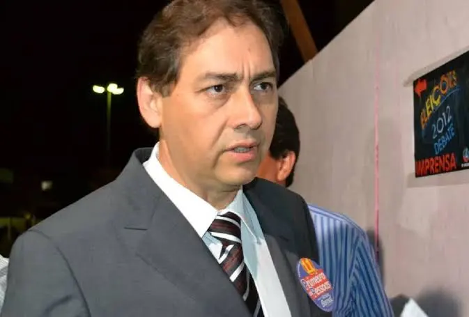 Ex-prefeito Alcides Bernal é internado para procedimento cardíaco após passar mal na prisão em MS
