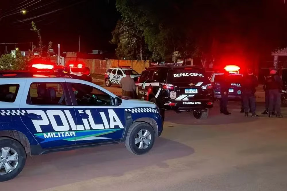 Homem é baleado na cabeça em frente a praça em Campo Grande