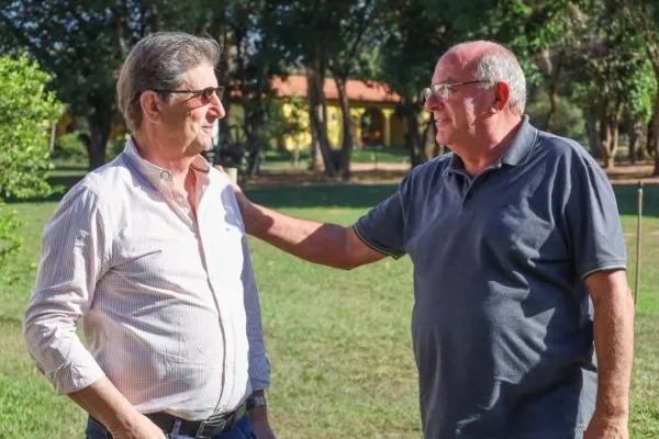 Prefeito de Chapadão conhece metodologia da Escola Cívico-Militar de Rio Verde