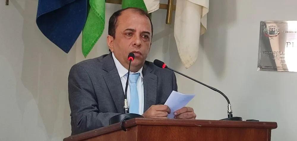 Vereador Robinho solicita Centro de Apoio aos Autistas e cobra fiscalização de terrenos baldios
