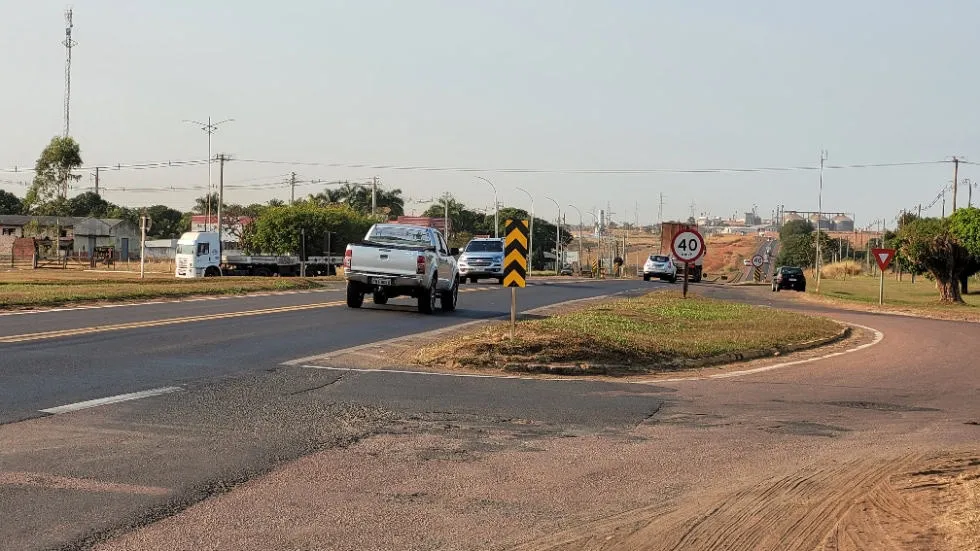 Colisão entre dois veículos na BR-163 em São Gabriel do Oeste não deixa feridos