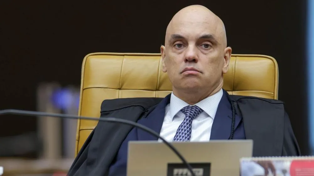 Imagem ilustrativa sobre Moraes cancela pronunciamento marcado após decisão de Fachin, a crise do STF continua