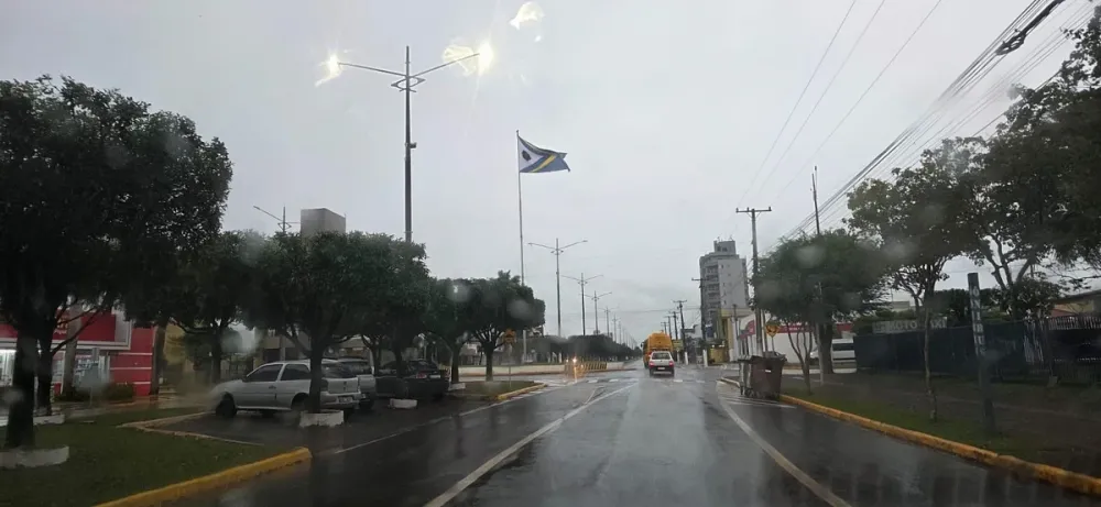 Chuva já atinge São Gabriel do Oeste e frente fria mantém MS em alerta para tempestades