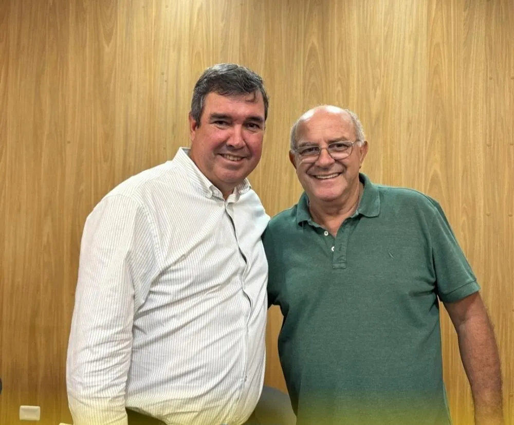 Prefeito Réus Fornari participa de reunião com governador e lideranças municipais para impulsionar o desenvolvimento de Rio Verde