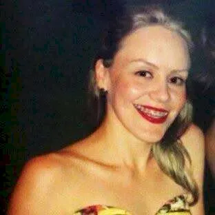 Laudo irá dizer se mulher estava viva ao ser queimada em poço por namorado em MS