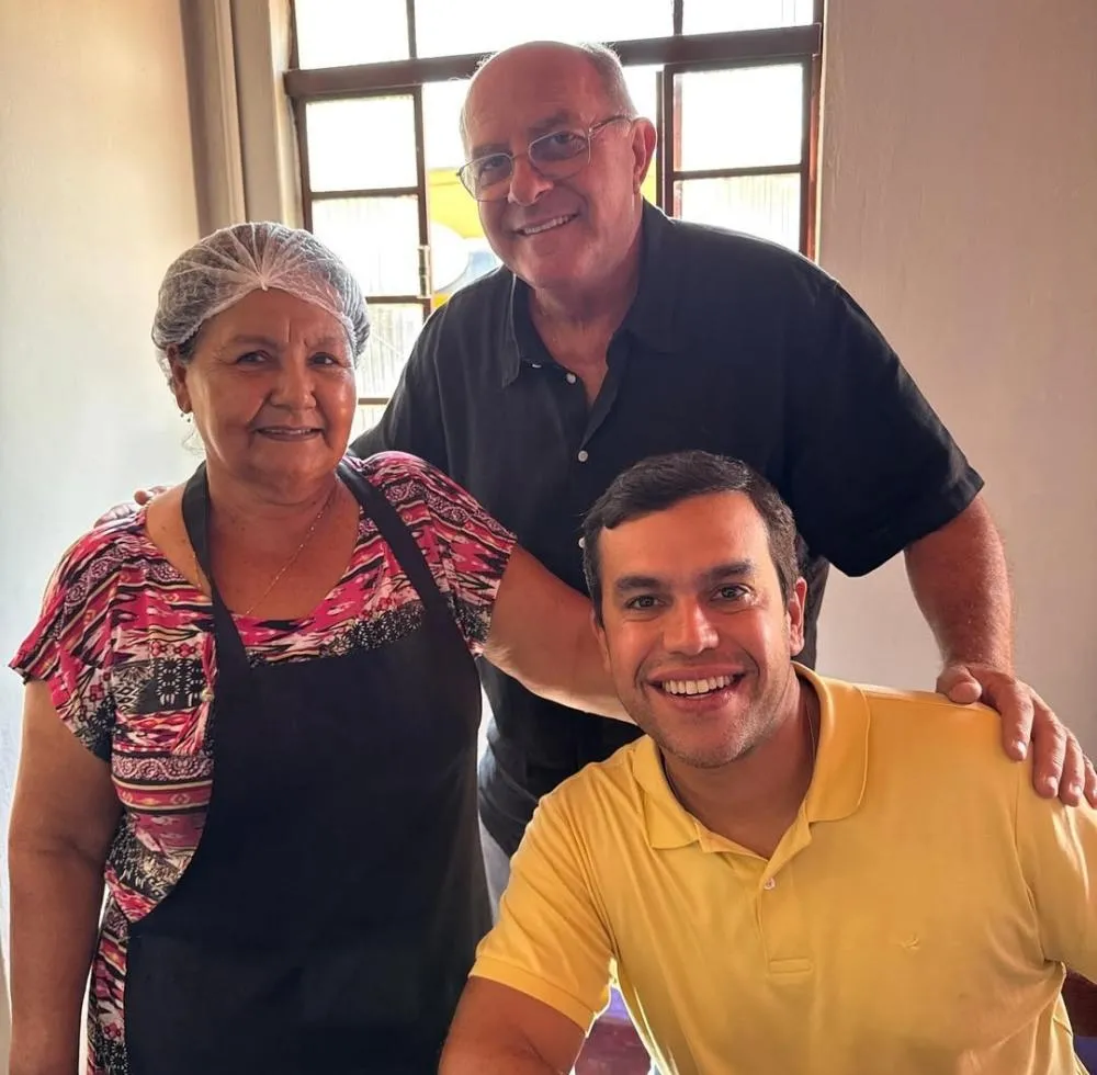 Prefeito Réus Recepciona Deputado Federal Beto Pereira ao Lado de Lideranças