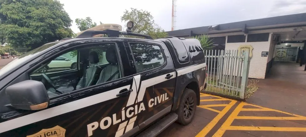 Cães são envenenados com pedaços de mortadela e tutora acusa vizinha em Dourados