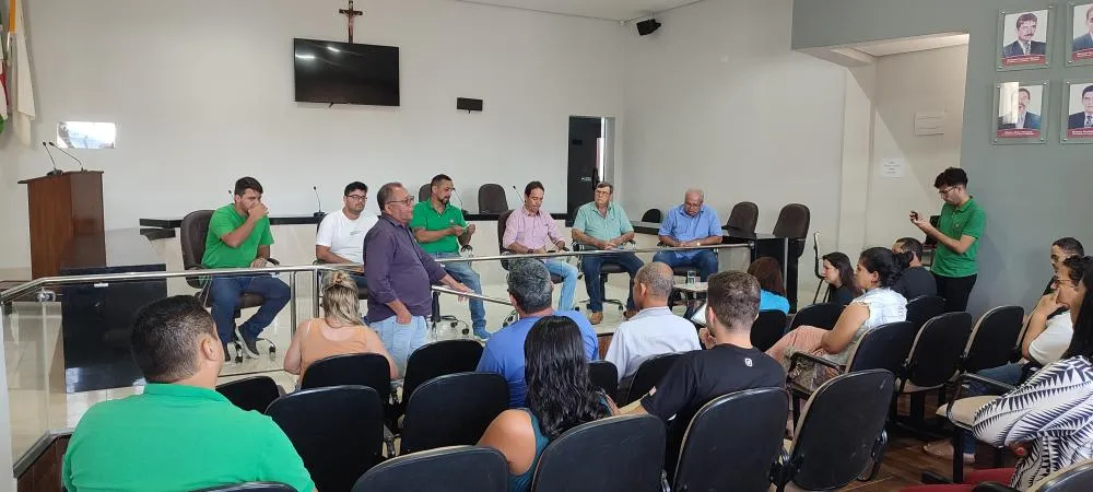 Câmara Municipal de Rio Verde Discute Transporte Escolar para Estudantes de Coxim
