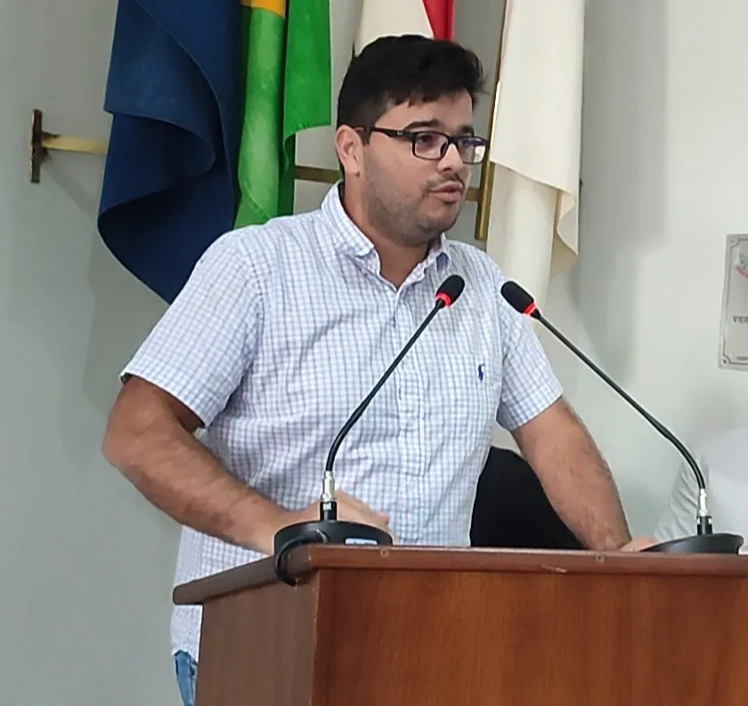 Sessão de 11 de Março: Vereador Yhgor Chagas Apresenta Propostas para o Município