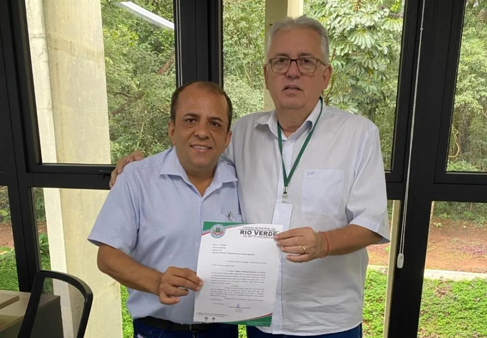 Vereador Robinho solicita emenda para construção de pontos de ônibus em Rio Verde de Mato Grosso