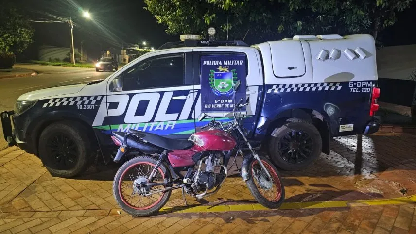 POLÍCIA MILITAR PRENDE HOMEM EM FLAGRANTE POR RECEPTAÇÃO E RECUPERA MOTO FURTADA EM RIO VERDE DE MT/MS