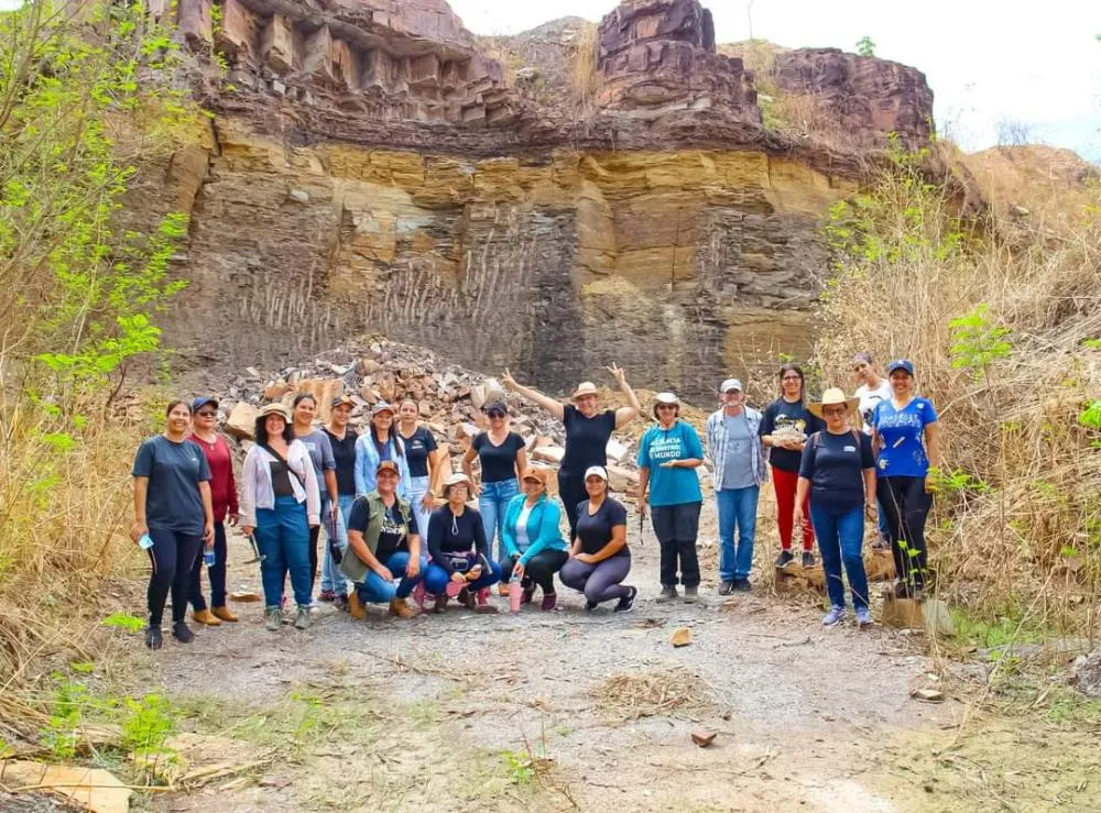 Projeto Trilha Rupestre Leva Paleontologia para a Educação Básica em Rio Verde/MS