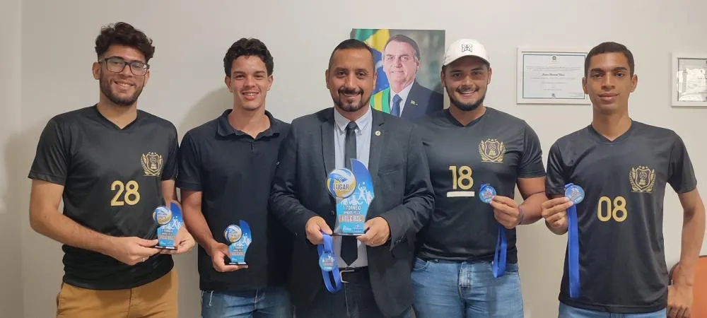 Time Adulto de Voleibol de Rio Verde Conquista o 2º Lugar no 1º Torneio “Unidos Pelo Voleibol” em Coxim