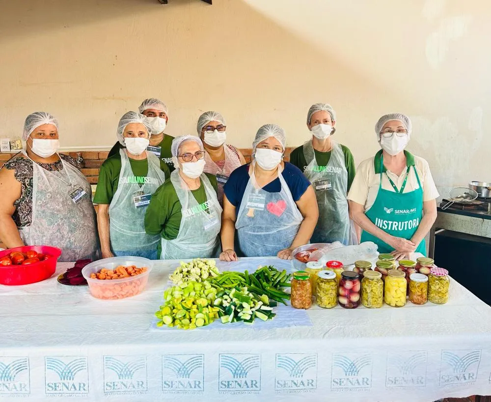 Parceria entre CAPS, Sindicato Rural e SENAR promove curso de conservação de hortaliças em Rio Verde. 