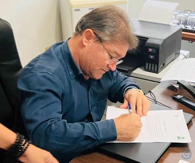 Prefeito solta a guilhotina para fechar contas e dar início ao governo Edilson 2