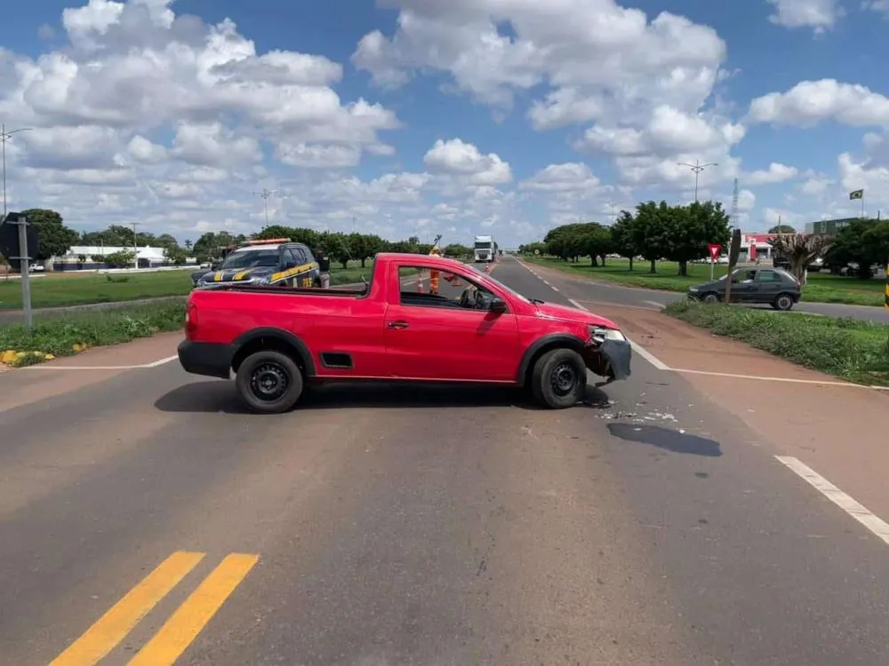 Mais um acidente em travessia da BR-163 em São Gabriel: Motociclista é socorrido com ferimentos