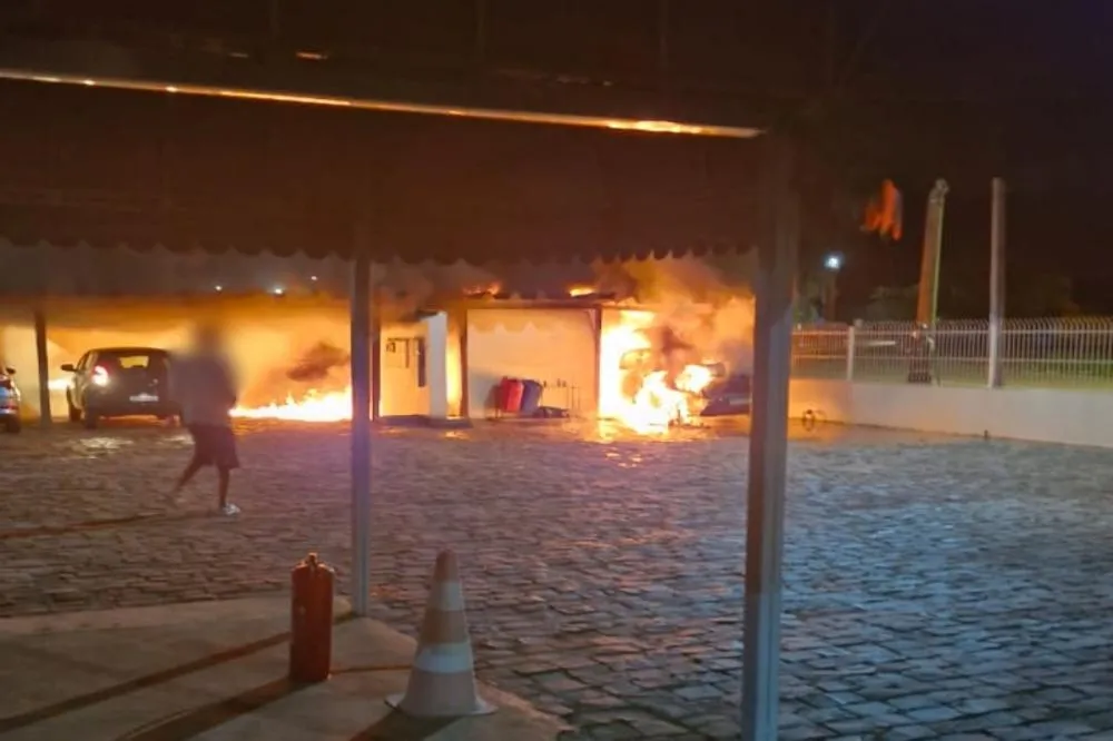 Incêndio em caminhonete atinge gerador e provoca explosão em Coxim